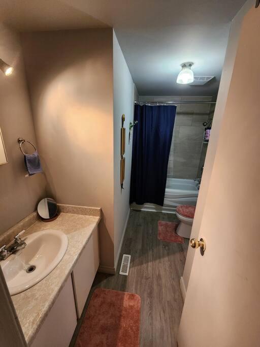 Entire 3 Bedroom House In Elliot Lake ภายนอก รูปภาพ