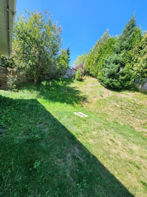 Entire 3 Bedroom House In Elliot Lake ภายนอก รูปภาพ